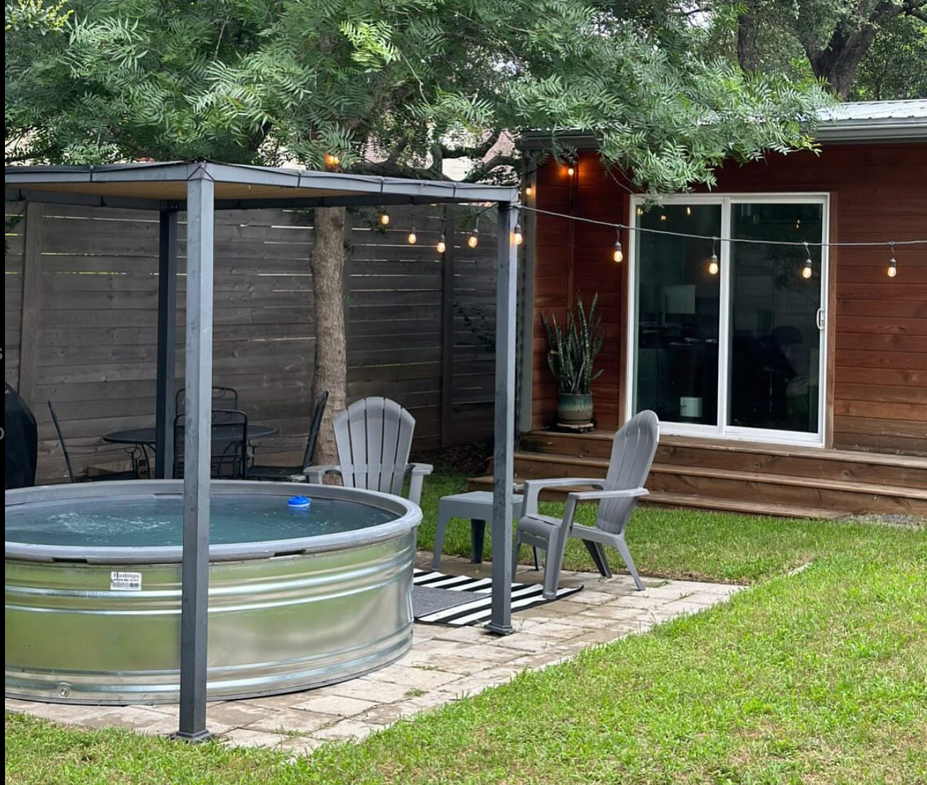 Enhancing Longevity: The Benefits of a Poly Liner for Your Stock Tank Pool
